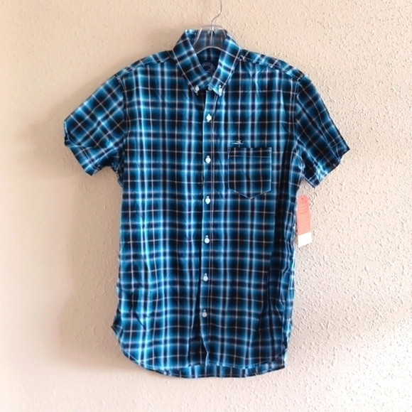 JARRETT Bay Casual Button Shirt. - Picture 1 of 4